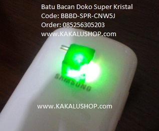 Bongkahan Batu Bacan Doko Super Kristal Tembus Sinar Senter