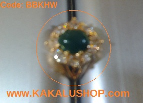 Batu Bacan Asli Warna Hijau Kristal Tembus Cahaya